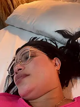 Snapshot of valerie_lya chatting on 10.24.25 valerie lya online show from 10.24.25