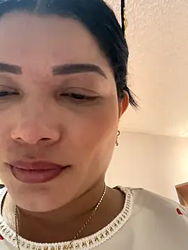 Snapshot of valerie_lya chatting on 10.26.25 valerie lya online show from 10.26.25