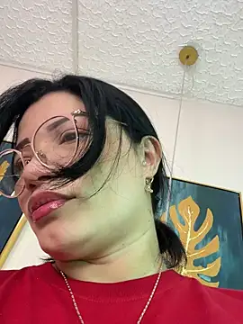 Snapshot of valerie_lya chatting on 11.03.25 valerie lya online show from 11.03.25