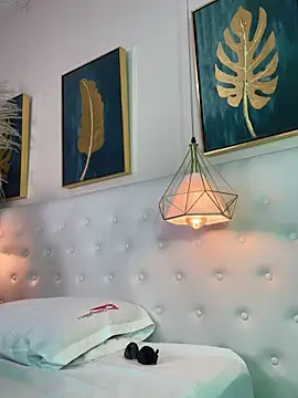 Snapshot of valerie_lya chatting on 11.06.25 valerie lya online show from 11.06.25