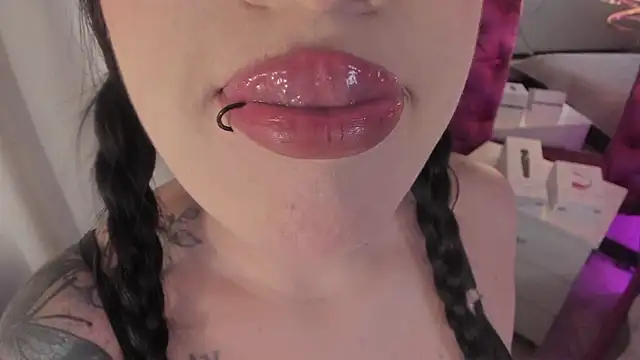 Nara belen online show from 10.16.25