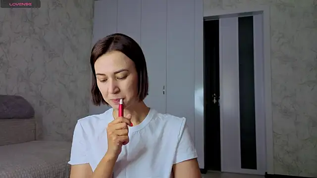 Snapshot of sweeetgirls2021 chatting on 07.01.26 sweeetgirls2021 online show from 07.01.26