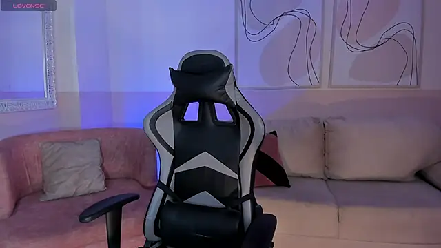 EllaClark online show from 02.20.25