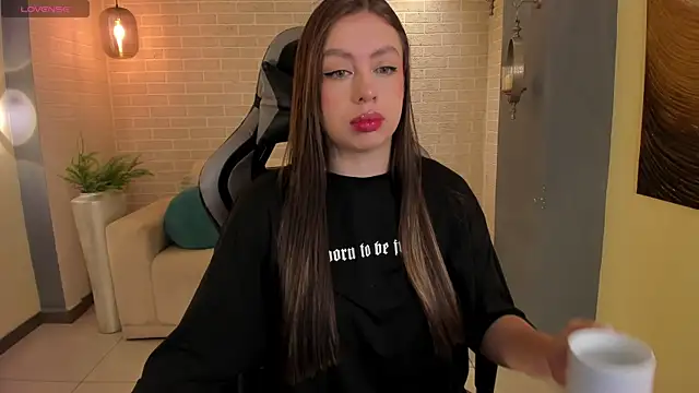 Snapshot of EllaClark chatting on 10.19.25 EllaClark online show from 10.19.25