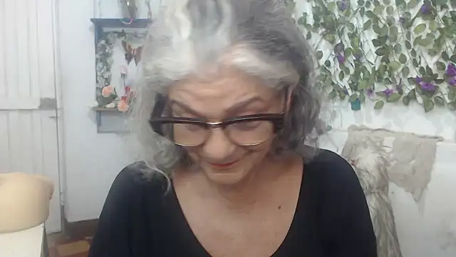 FunnyGrandma online show from 12.03.24