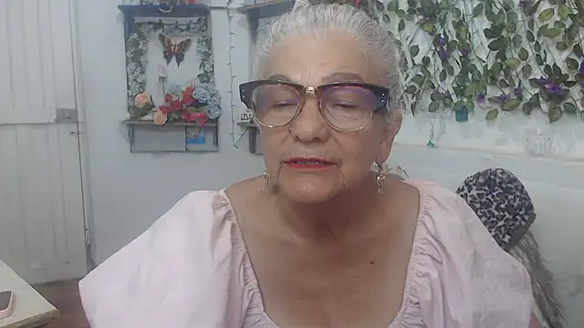 FunnyGrandma online show from 12.12.24