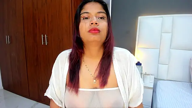 Snapshot of yeral2017 chatting on 09.26.25 yeral2017 online show from 09.26.25