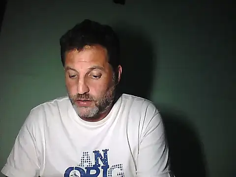 Snapshot of Reload_033 chatting on 04.26.26 Reload 033 online show from 04.26.26