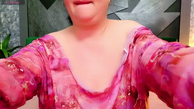 AleshaArabian online show from 12.18.24