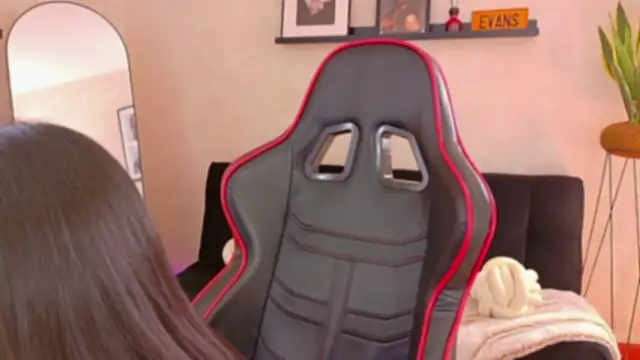 EmmyEvans1 online show from 02.25.26