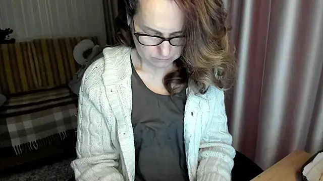 lauraoven online show from 02.06.26