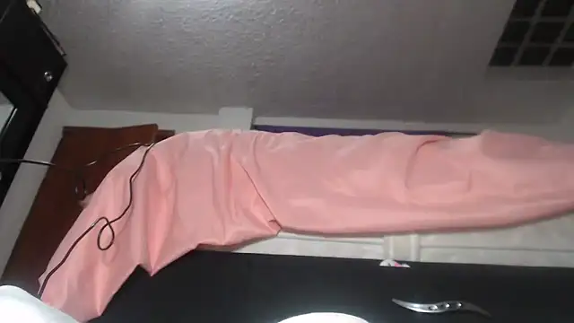 prettyangelsquirt online show from 12.14.24