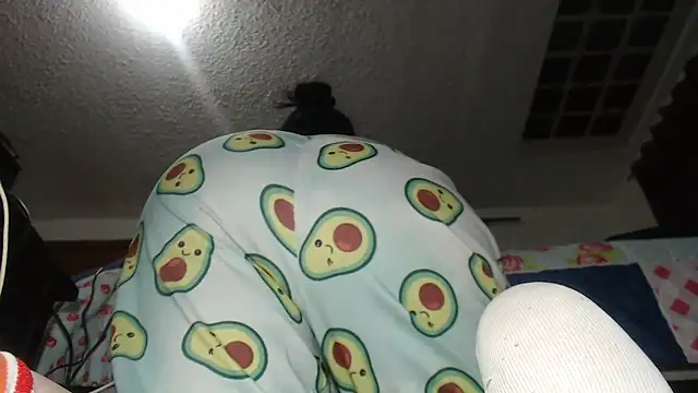 prettyangelsquirt online show from 12.20.24