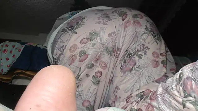 prettyangelsquirt online show from 12.27.24