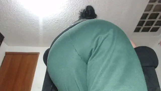 prettyangelsquirt online show from 02.25.25