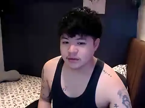 Snapshot of ASIANken911 chatting on 10.21.25 ASIANken911 online show from 10.21.25