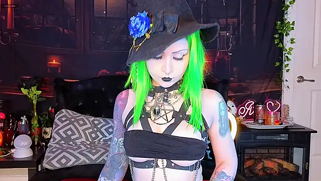 Ivey and James online show from 10.09.25