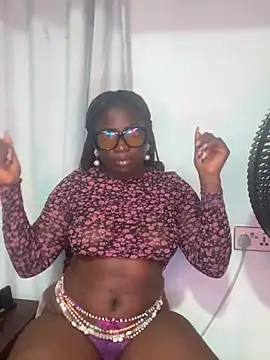 Snapshot of Sweetbootty chatting on 01.23.25 Sweetbootty online show from 01.23.25