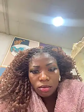 Snapshot of Sweetbootty chatting on 02.14.25 Sweetbootty online show from 02.14.25