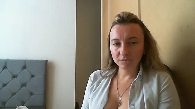 SusanCurt online show from 11.18.25