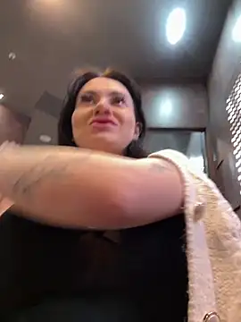 Wet  Bunny online show from 01.05.25