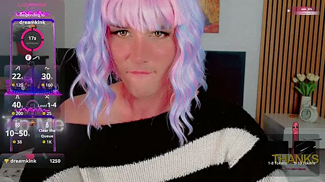 Snapshot of HelenSpellman chatting on 04.14.26 HelenSpellman online show from 04.14.26