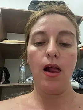 Snapshot of moniquerainx chatting on 12.19.24 moniquerainx online show from 12.19.24
