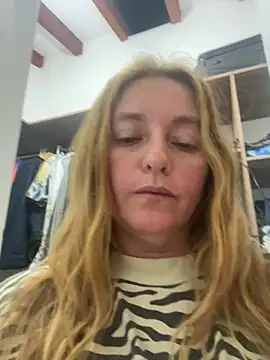 Snapshot of moniquerainx chatting on 12.26.24 moniquerainx online show from 12.26.24