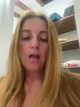 Snapshot of moniquerainx chatting on 01.03.25 moniquerainx online show from 01.03.25