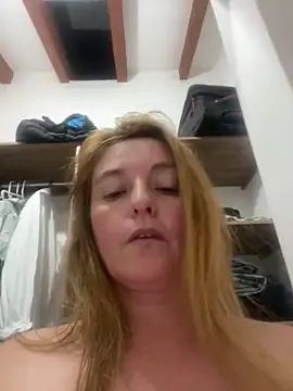 Snapshot of moniquerainx chatting on 02.10.25 moniquerainx online show from 02.10.25