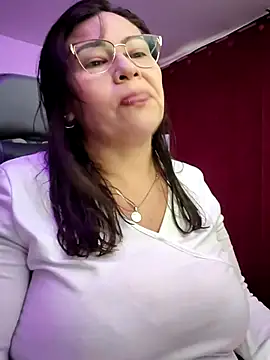 esmeralda milf online show from 06.22.26