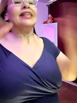 esmeralda milf online show from 07.22.26