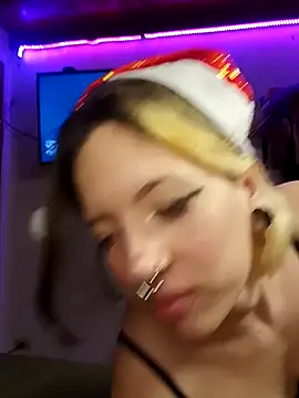 Snapshot of Rabit_Snake chatting on 12.15.24 Rabit Snake online show from 12.15.24