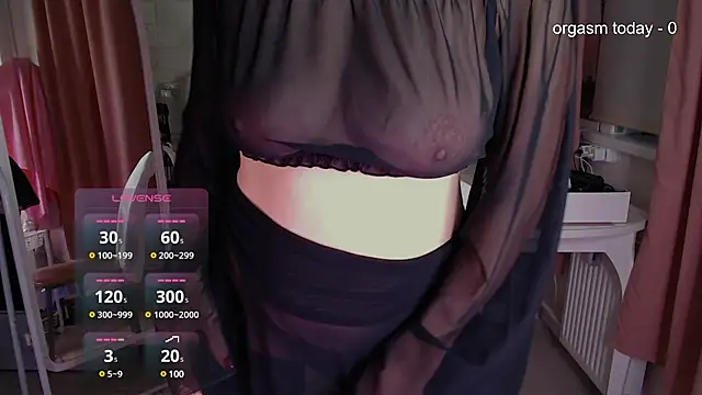 Snapshot of JuliaVilnet chatting on 02.11.25 JuliaVilnet online show from 02.11.25