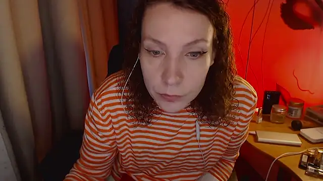 JohansonKatie online show from 01.17.25