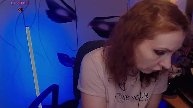 JohansonKatie online show from 12.17.25