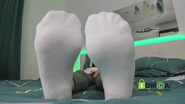 SonyaParadise online show from 03.18.25