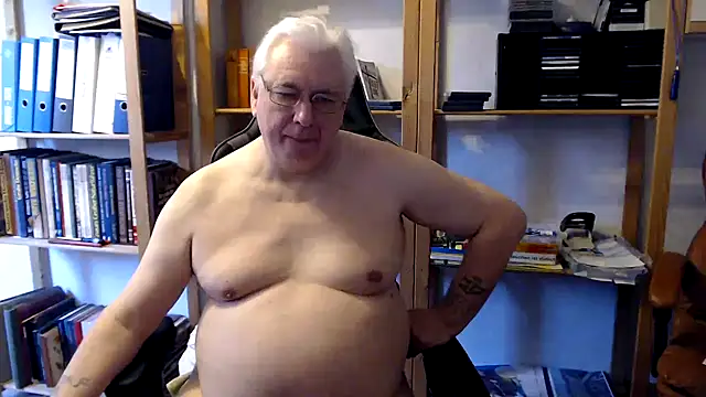 SchwanzhureXXL online show from 02.17.25