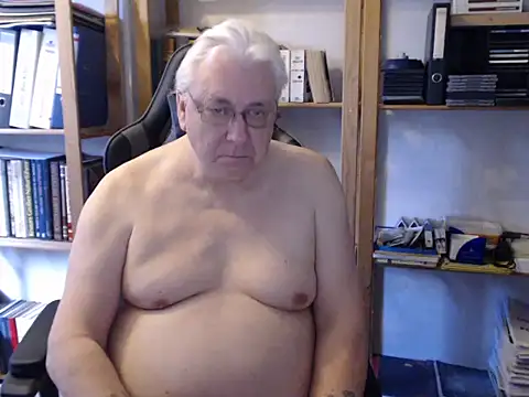 Snapshot of SchwanzhureXXL chatting on 03.29.26 SchwanzhureXXL online show from 03.29.26