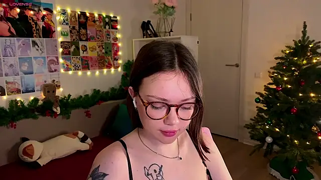 MilenaSaint online show from 12.19.24