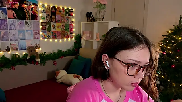 MilenaSaint online show from 12.20.24