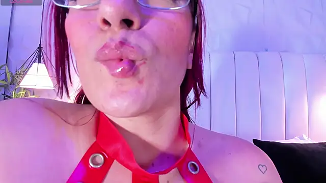 naughty flower18 online show from 12.18.24