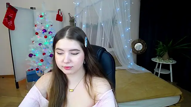 NicoleFoxery online show from 12.19.24