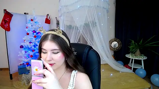 NicoleFoxery online show from 12.23.24