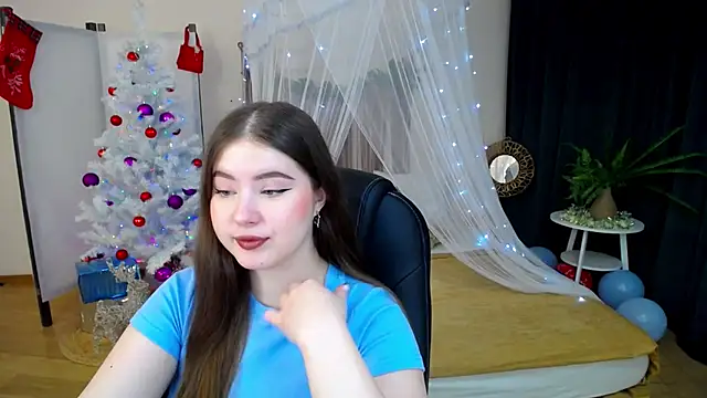 NicoleFoxery online show from 12.26.24