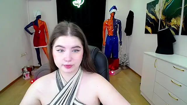 NicoleFoxery online show from 12.28.24