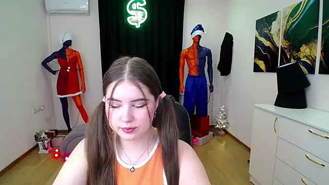NicoleFoxery online show from 12.30.24
