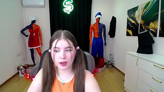NicoleFoxery online show from 12.30.24