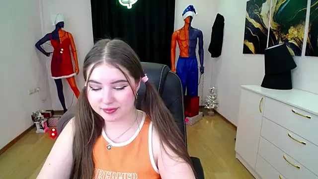 NicoleFoxery online show from 12.30.24