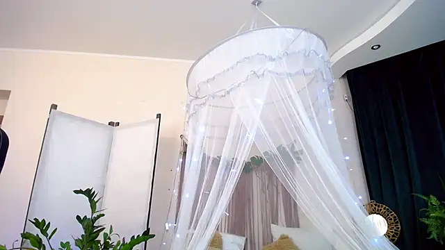NicoleFoxery online show from 01.24.25